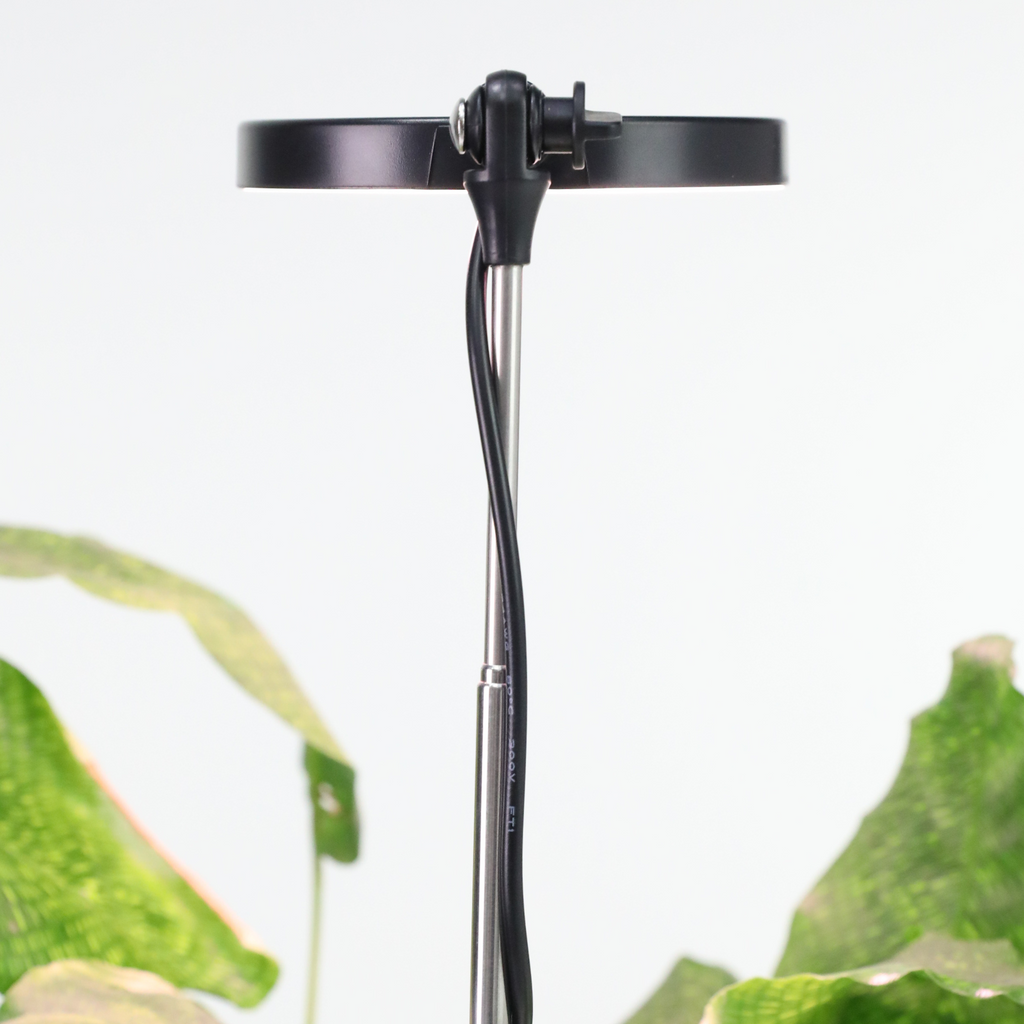 28" Adjustable LED Plant Light
