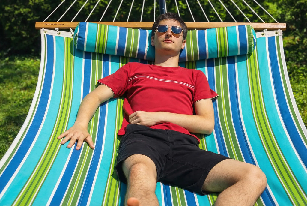 Deluxe Quilted Hammock with 3-Beam Stand